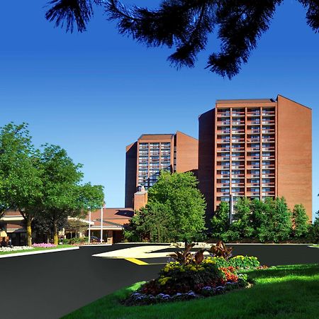 Отель Hilton Mississauga/Meadowvale Экстерьер фото