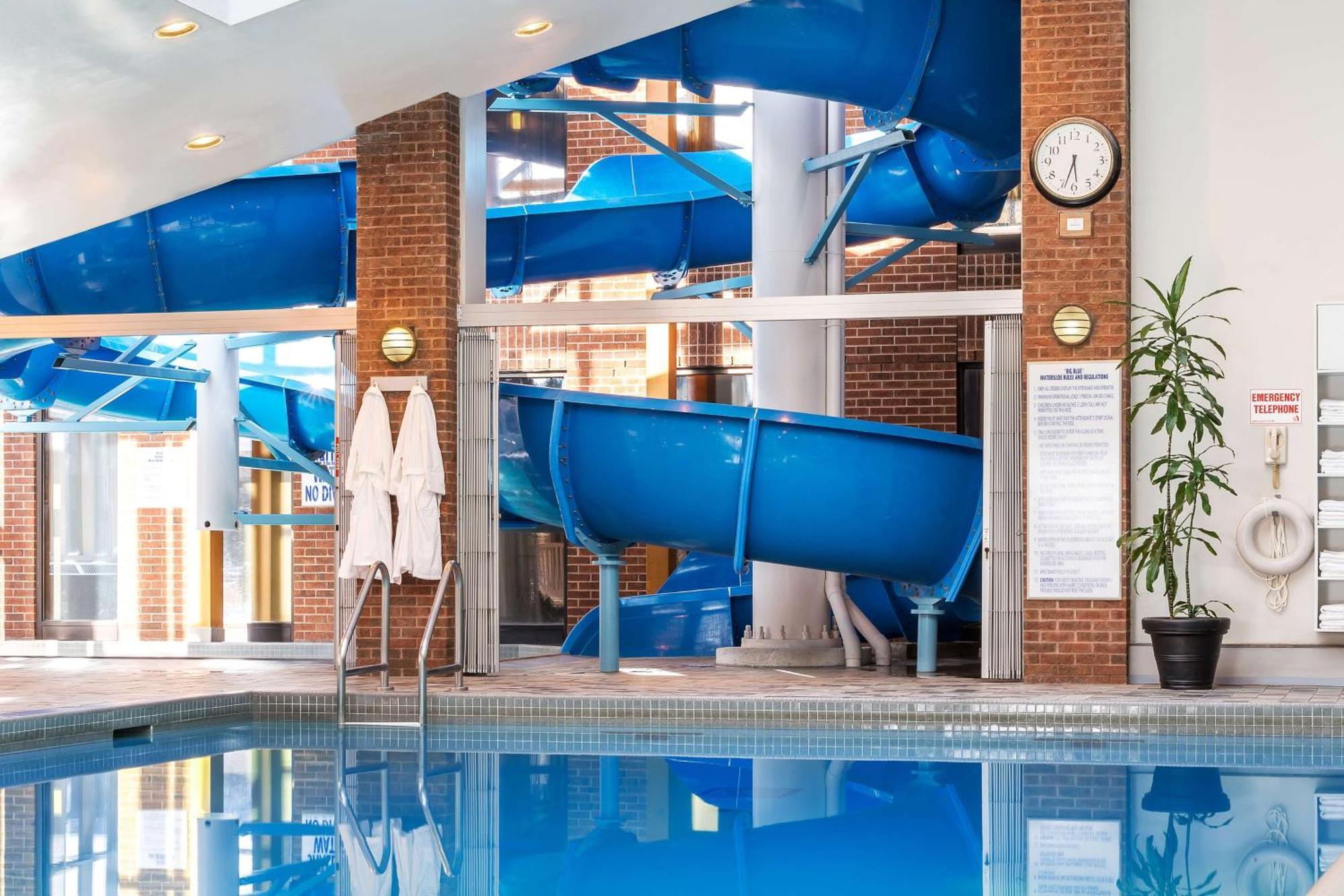 Отель Hilton Mississauga/Meadowvale Экстерьер фото