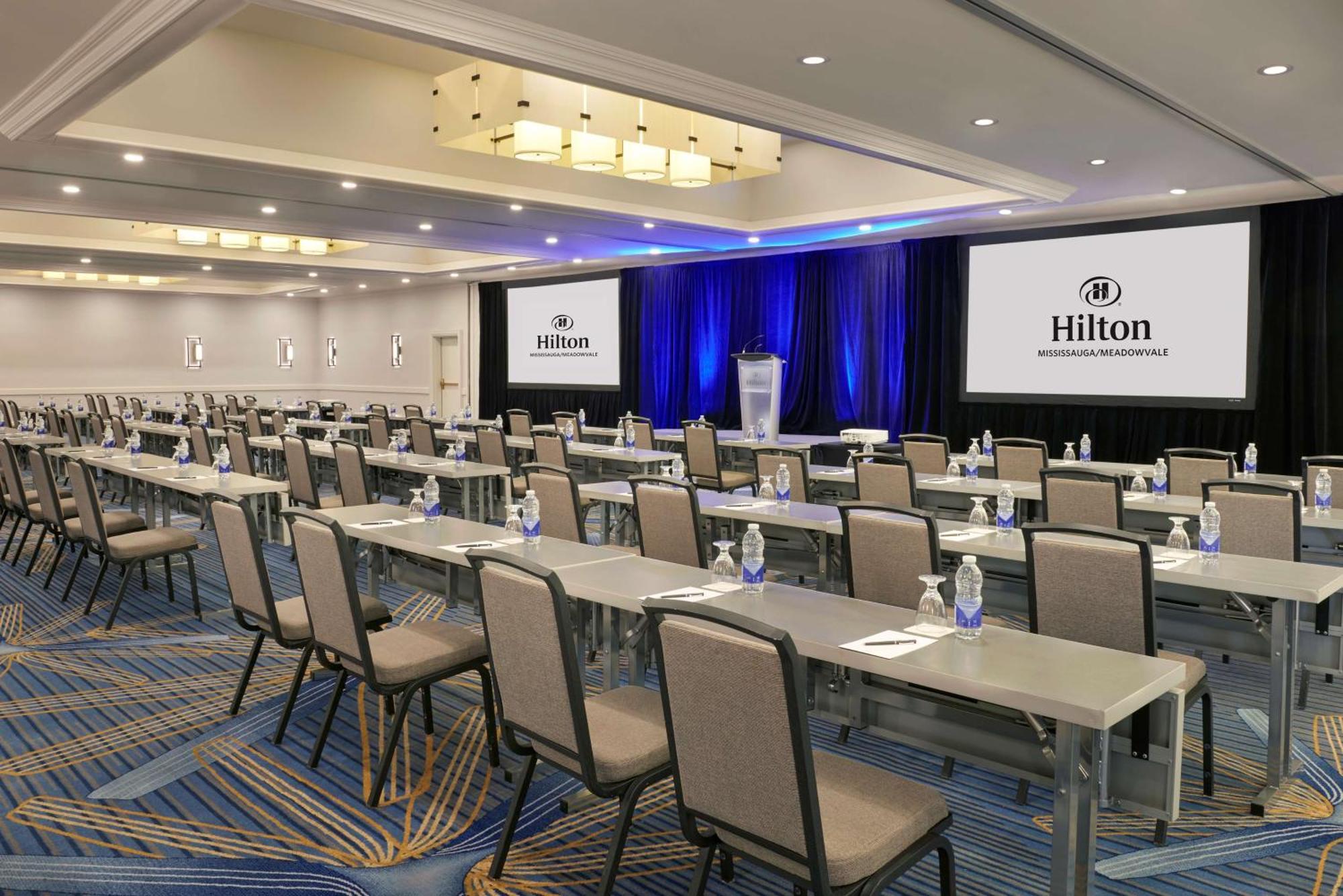 Отель Hilton Mississauga/Meadowvale Экстерьер фото