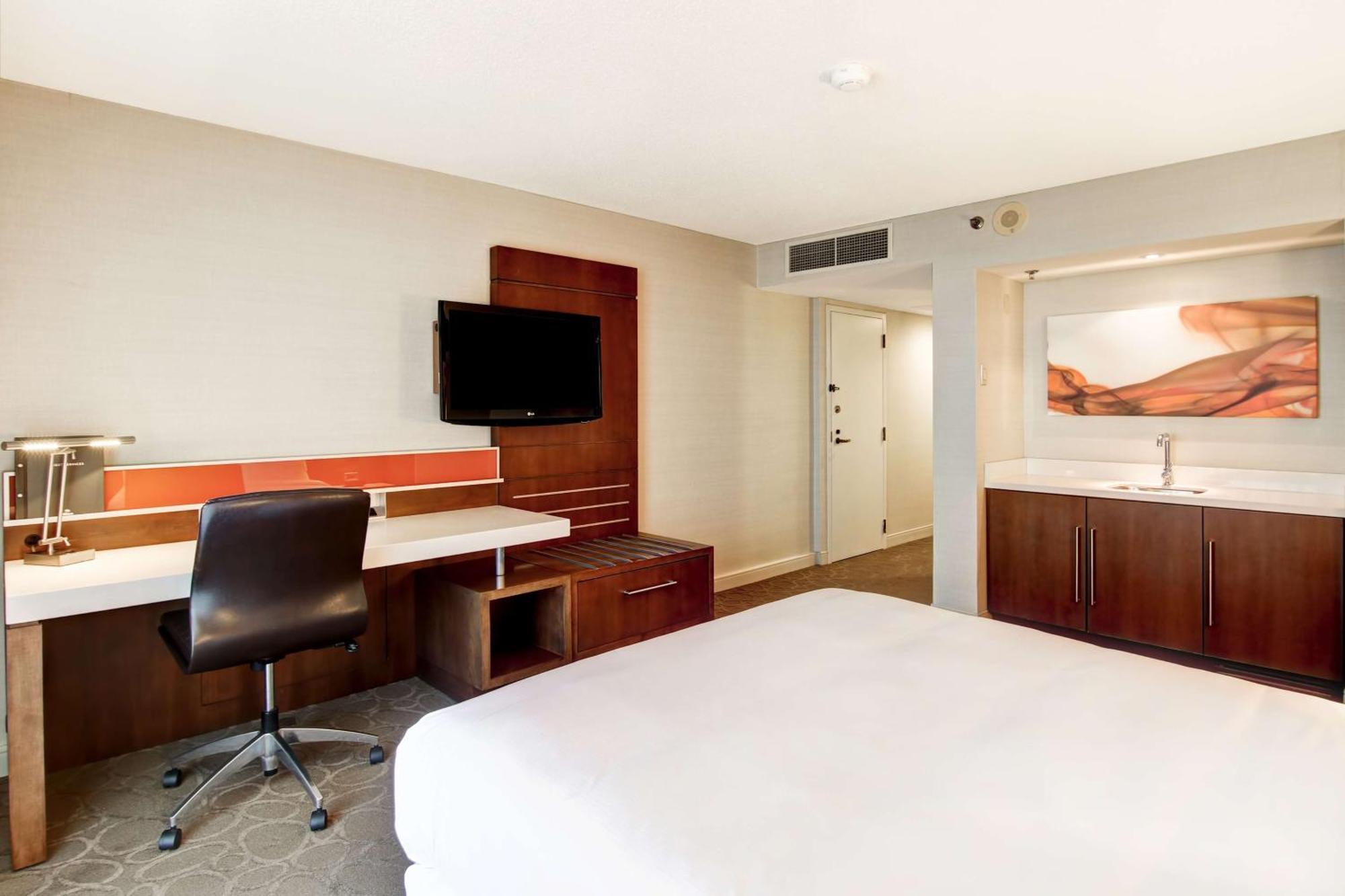 Отель Hilton Mississauga/Meadowvale Экстерьер фото