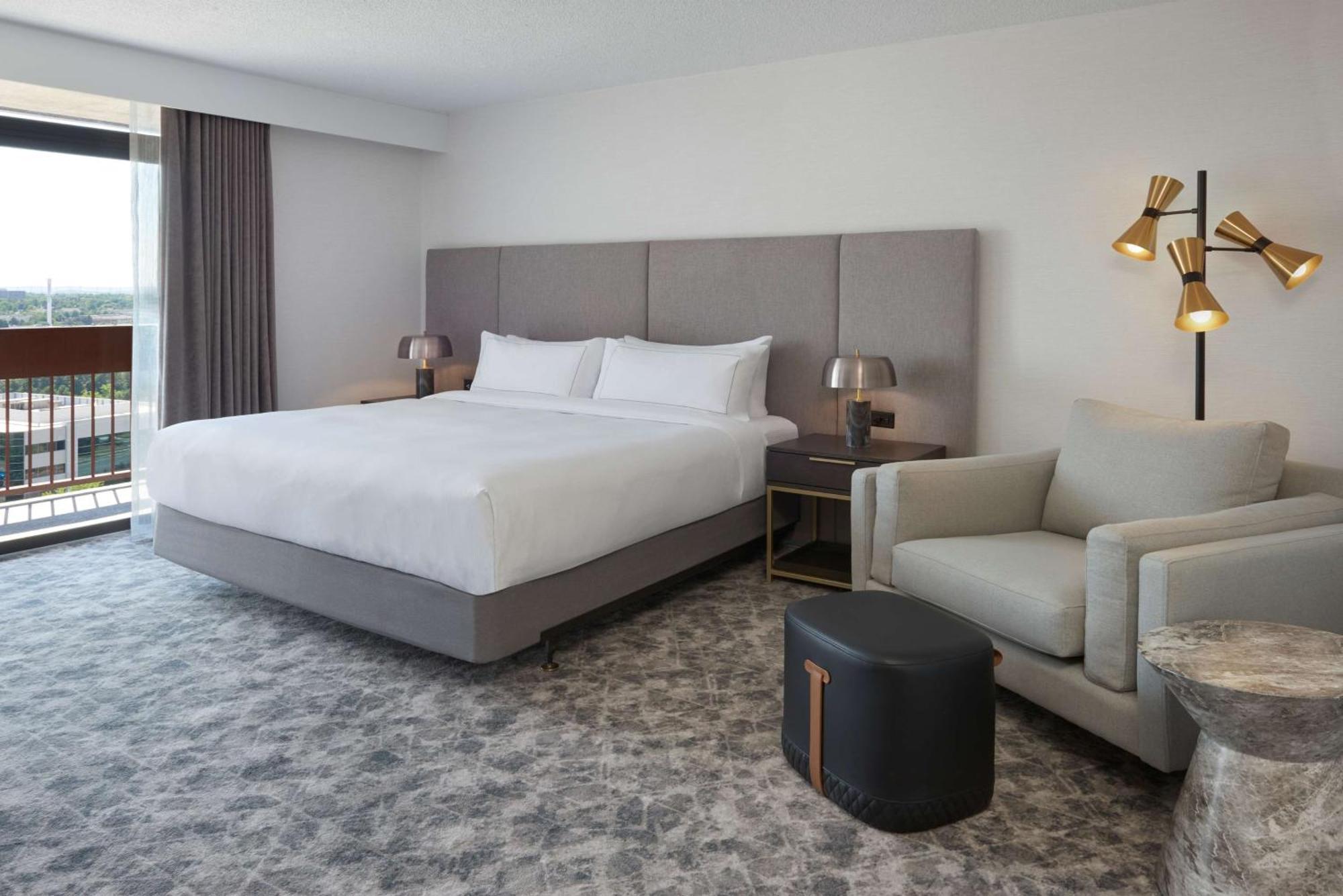 Отель Hilton Mississauga/Meadowvale Экстерьер фото