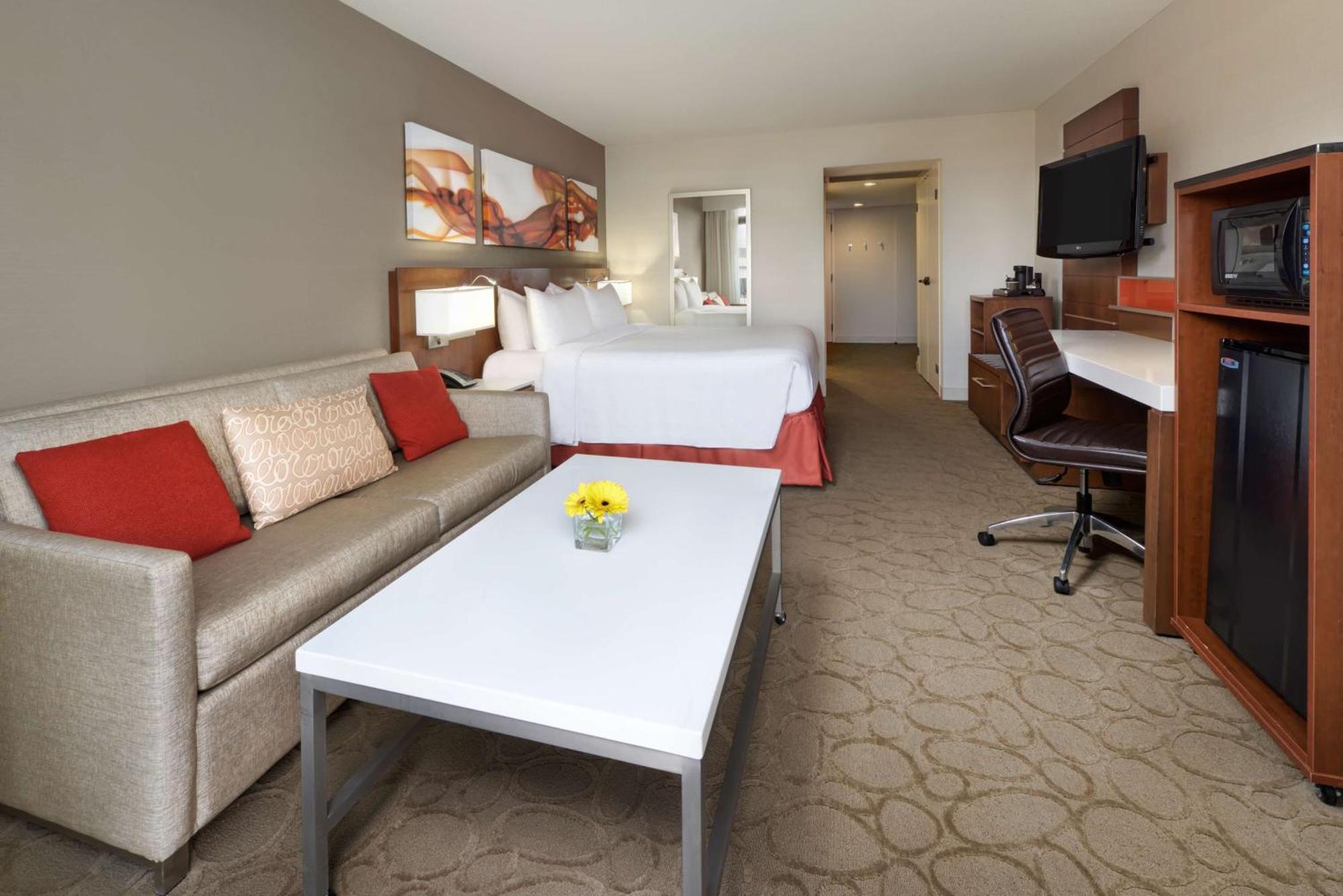 Отель Hilton Mississauga/Meadowvale Экстерьер фото