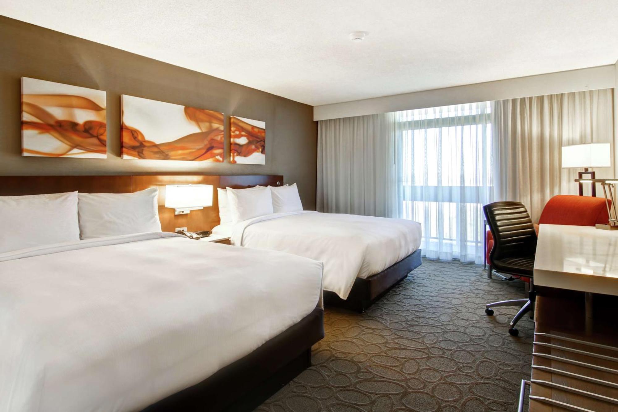 Отель Hilton Mississauga/Meadowvale Экстерьер фото
