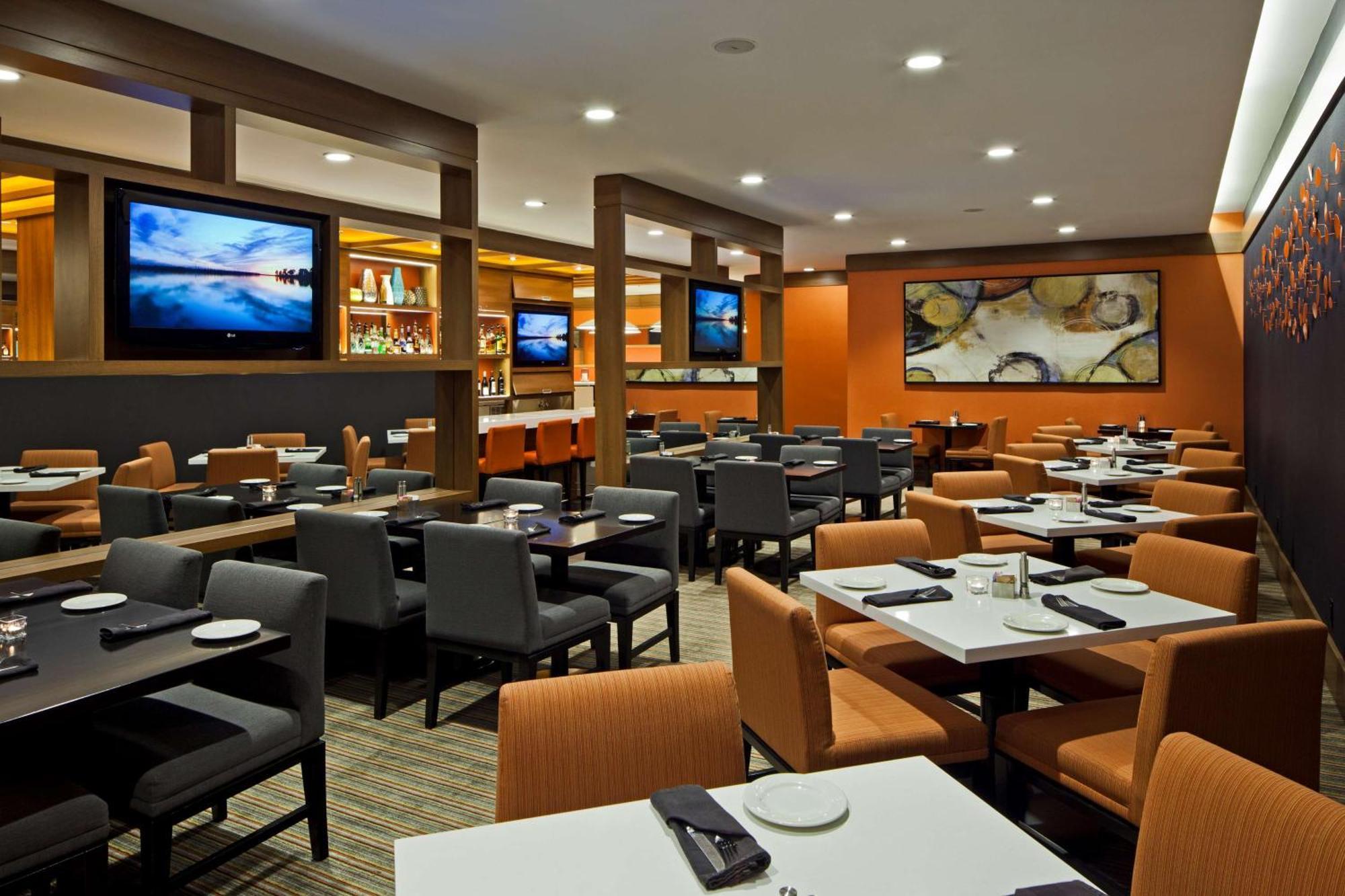 Отель Hilton Mississauga/Meadowvale Экстерьер фото