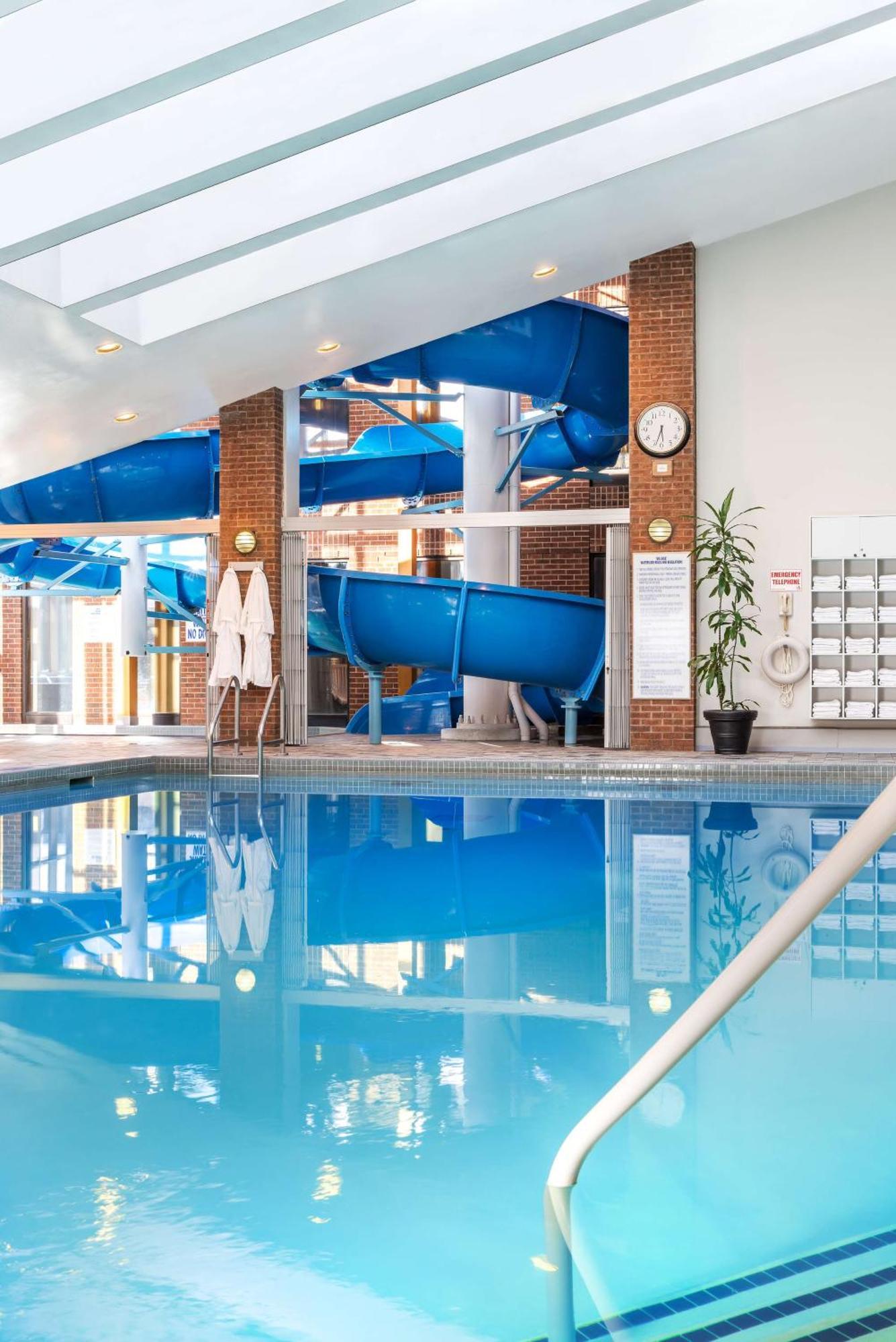 Отель Hilton Mississauga/Meadowvale Экстерьер фото